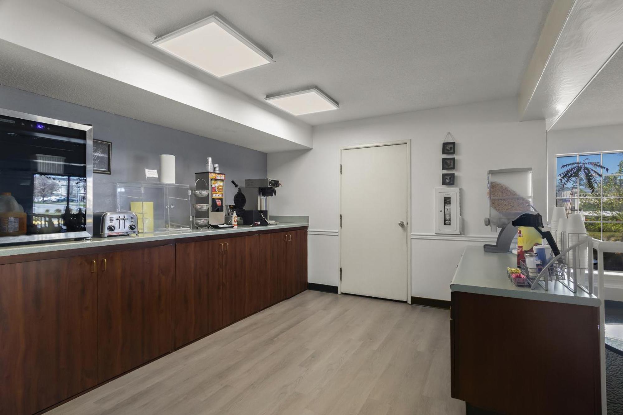 Americas Best Value Inn Edenton Екстер'єр фото